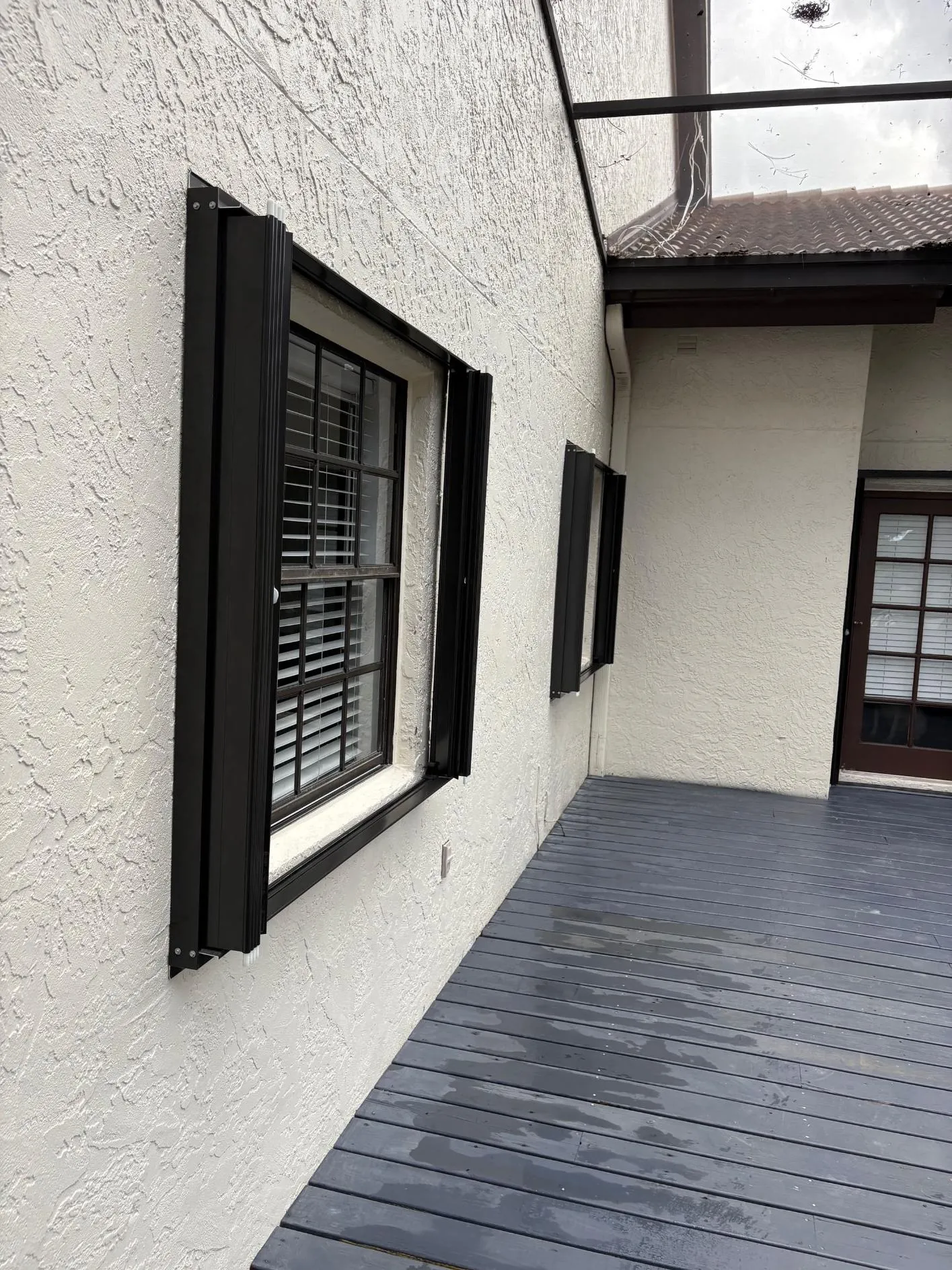 Hurricane accordion shutters