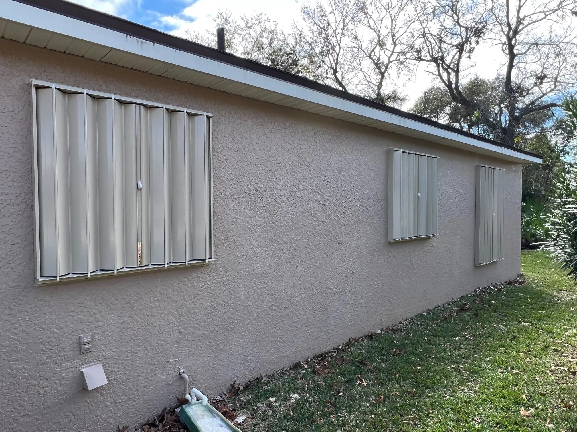 Hurricane accordion shutters