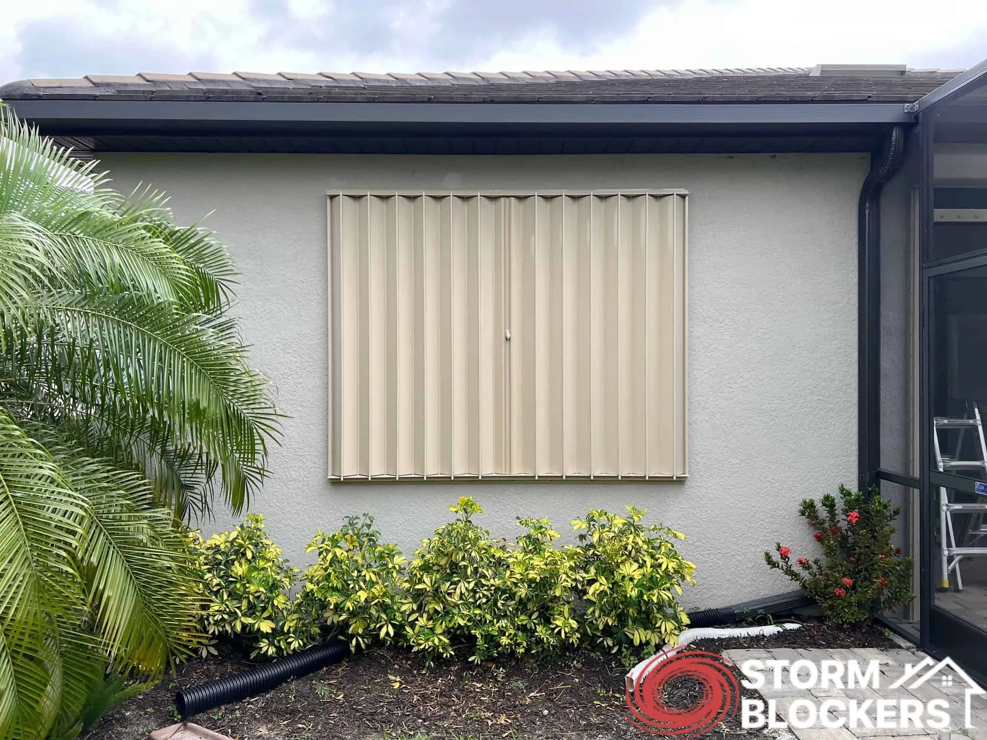 Hurricane accordion shutters